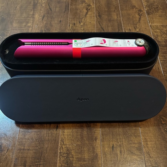 New Dyson Corrale - Picture 1 of 3